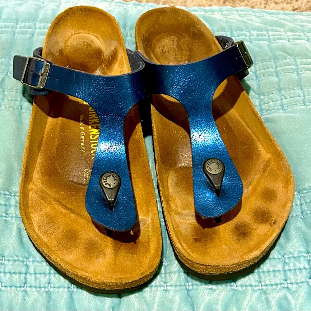 BIRKENSTOCKS RARE! Metallic Blue!! Size EU 40